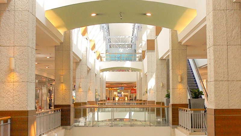 interior do ArrábidaShopping